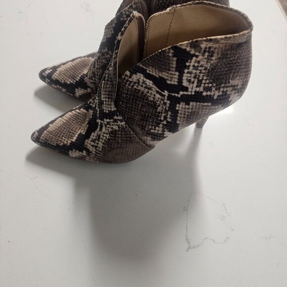 Jessica Simpson Boots - Picture 3 of 7